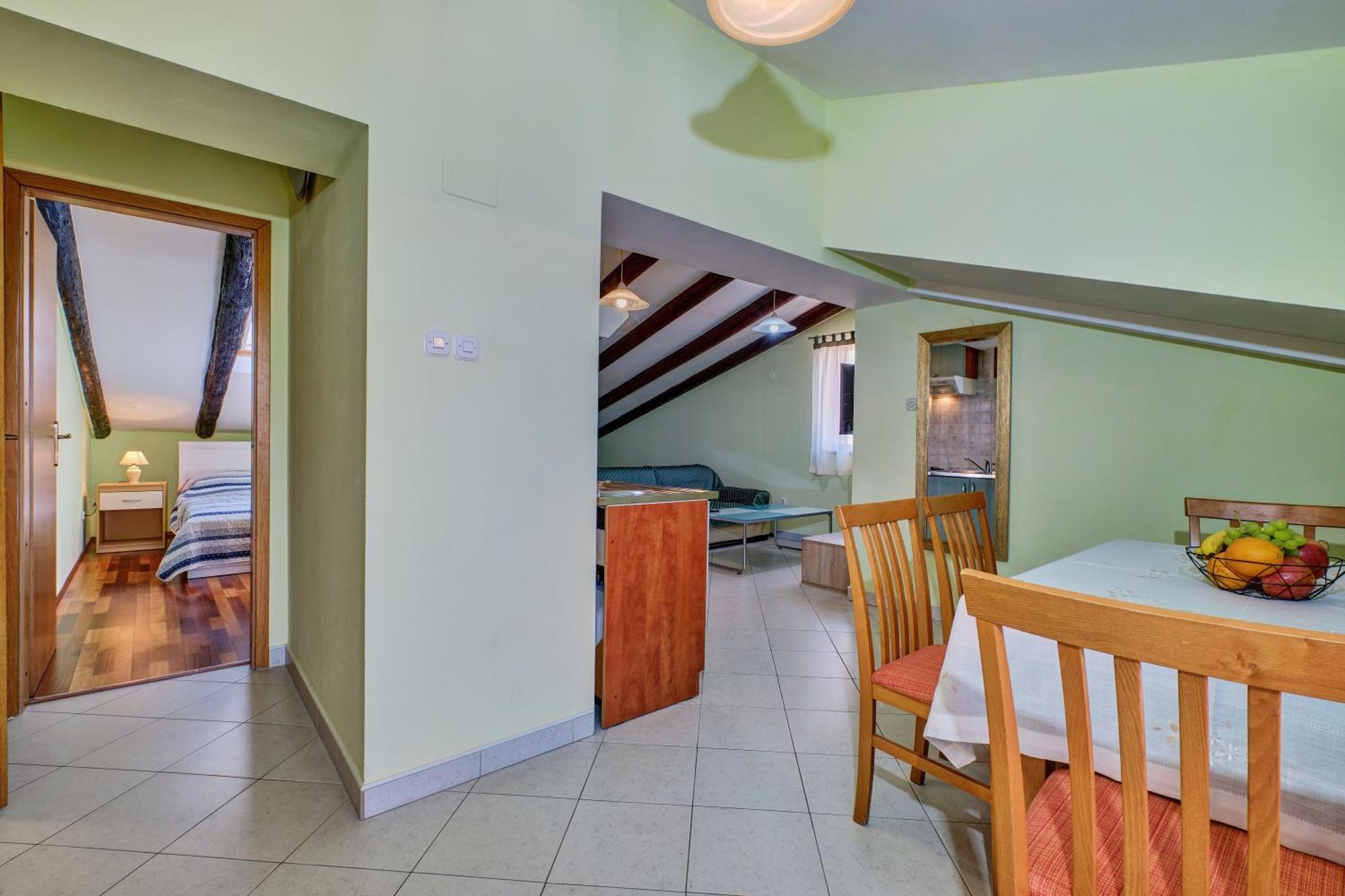 Apartments Suzana Mali Losinj Exterior photo